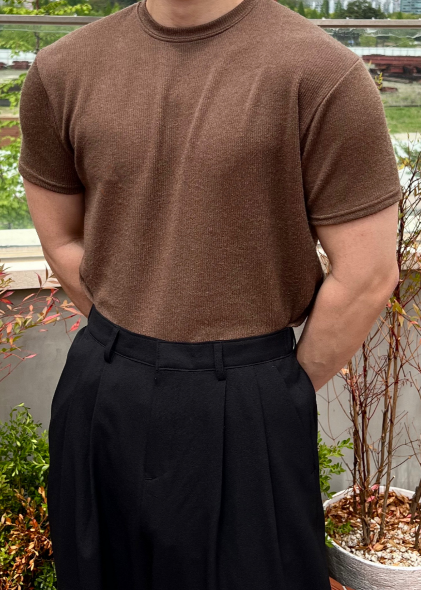 Round Muscle Fit Short Sleeve Knit